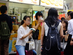 まずは　腹ごしらえ