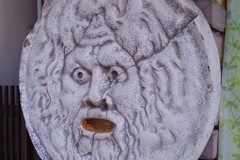 意外と鼻が低い