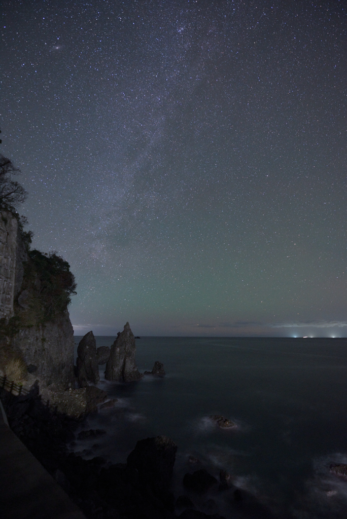 はさかり岩と星。