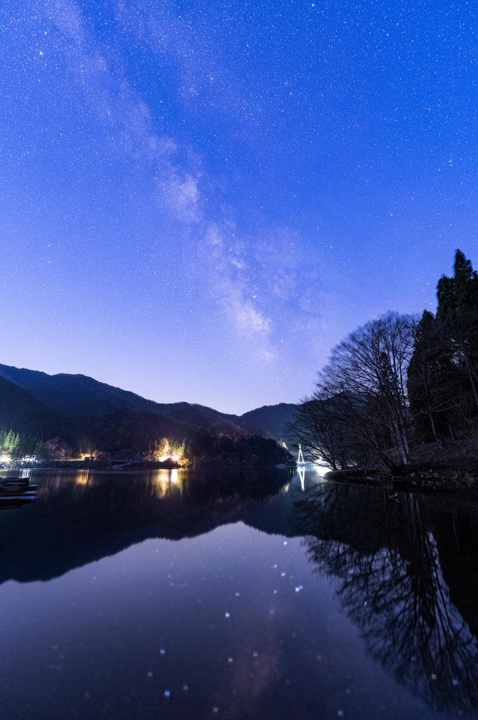 夜明け前。