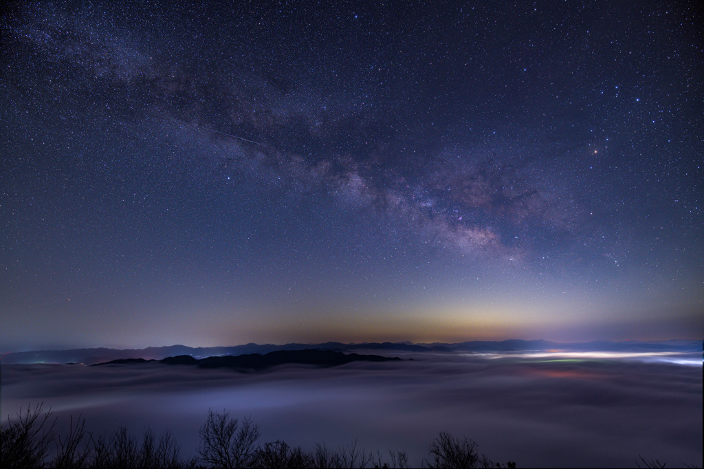 雲海と星。