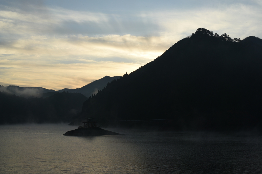 銀山湖　朝。②