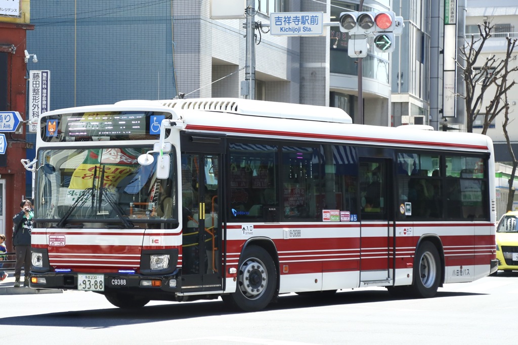 小田急バス 18-C9388