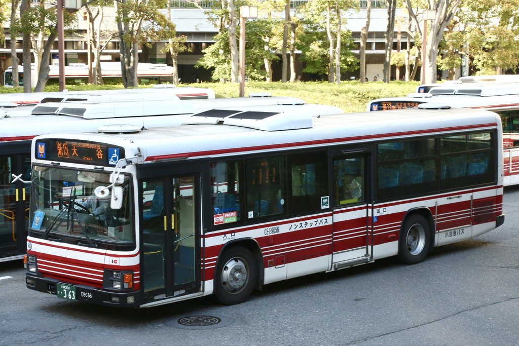 小田急バス 03-E9056