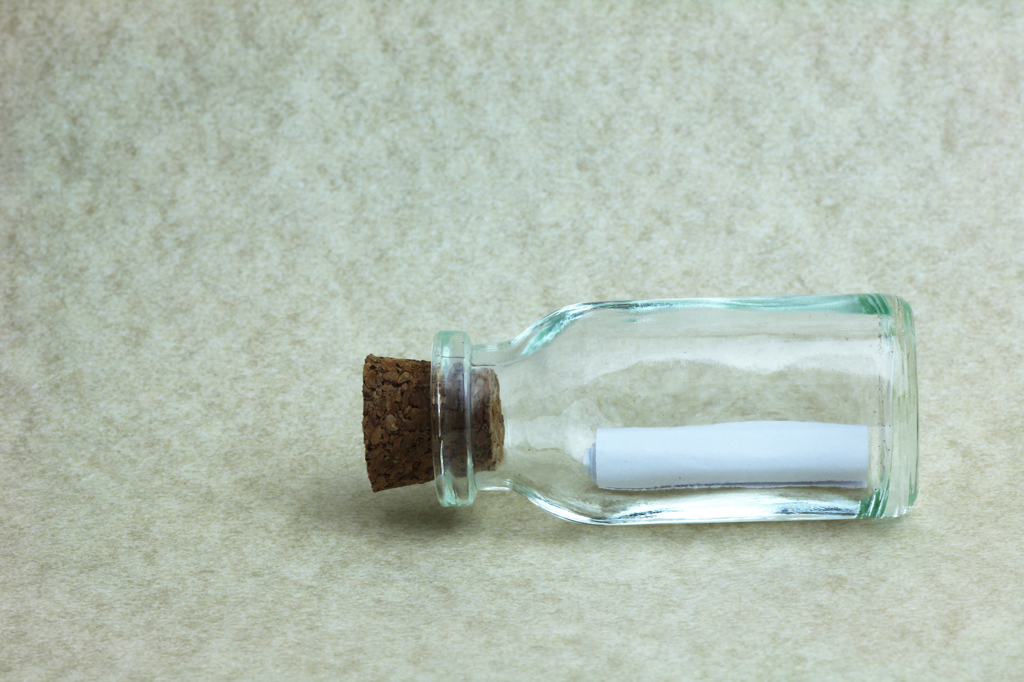 江崎晃貴 bottleMail