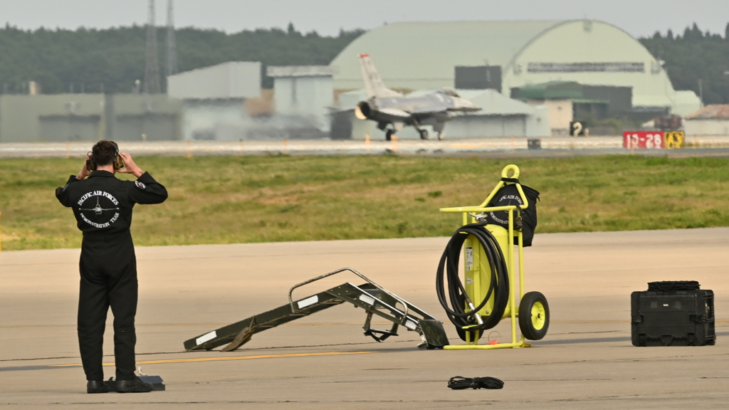 F16 demo team