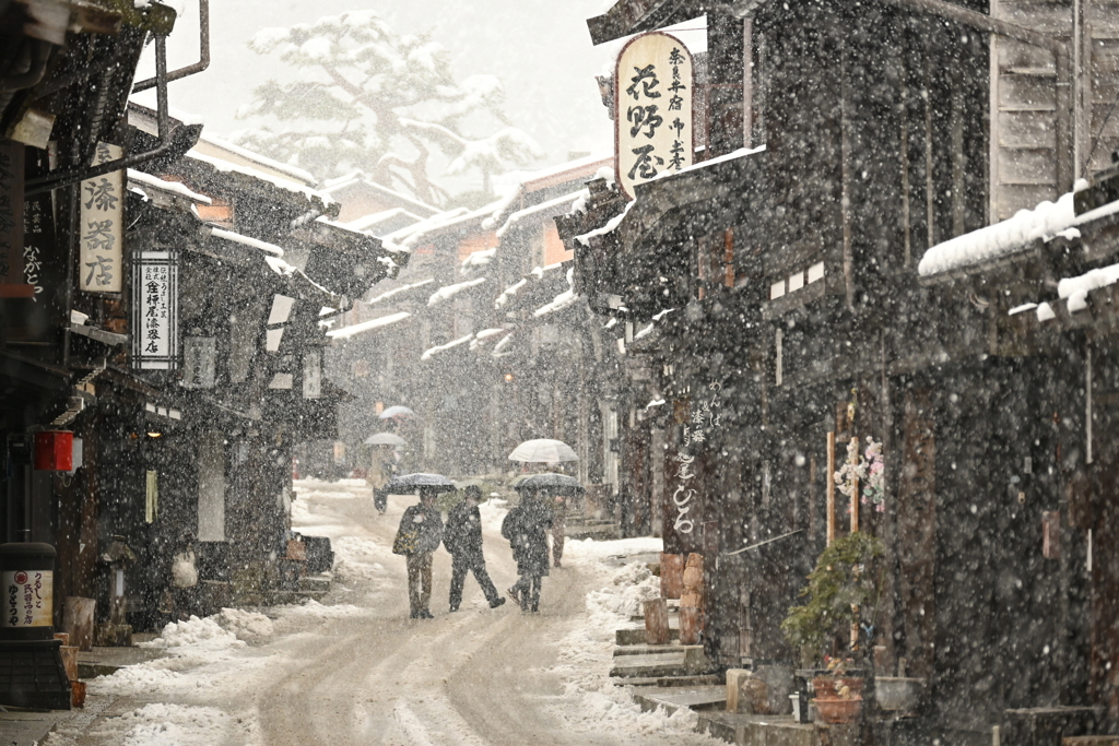 雪の奈良井宿1