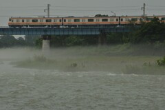 多摩川橋梁の川霧1