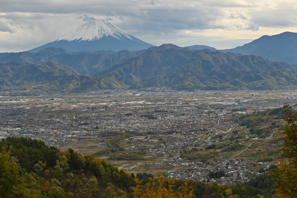 南アルプス市からの富士山