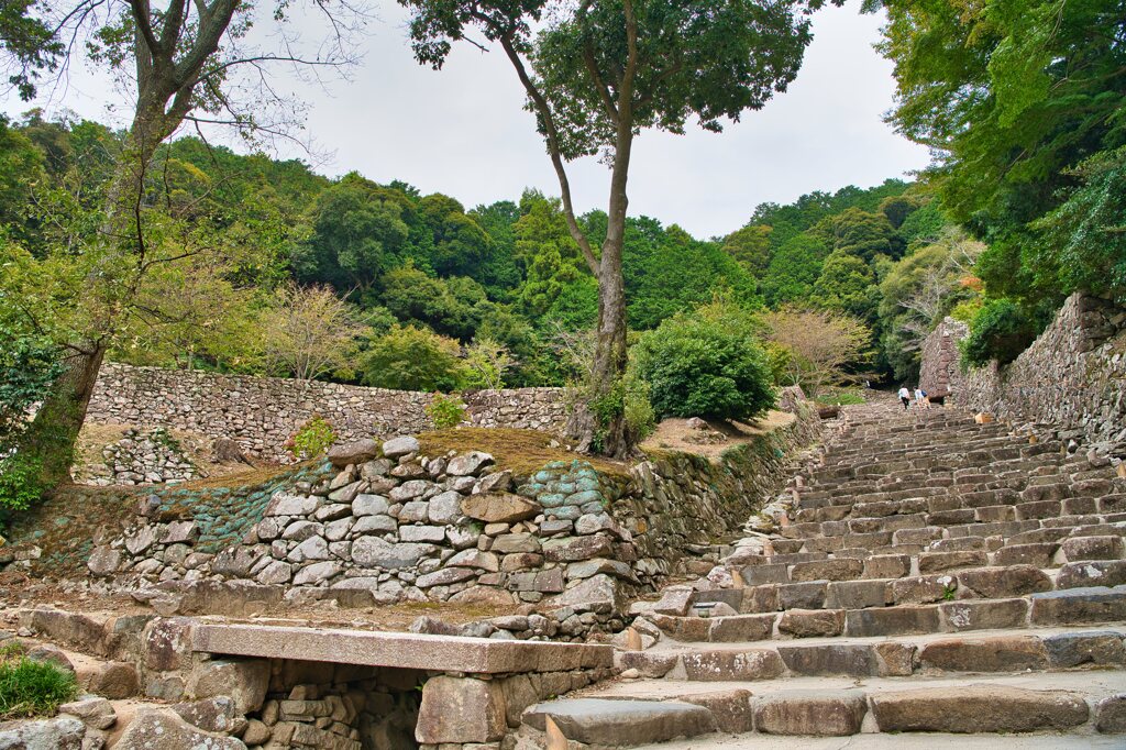 天守へ続く大手道　安土城跡