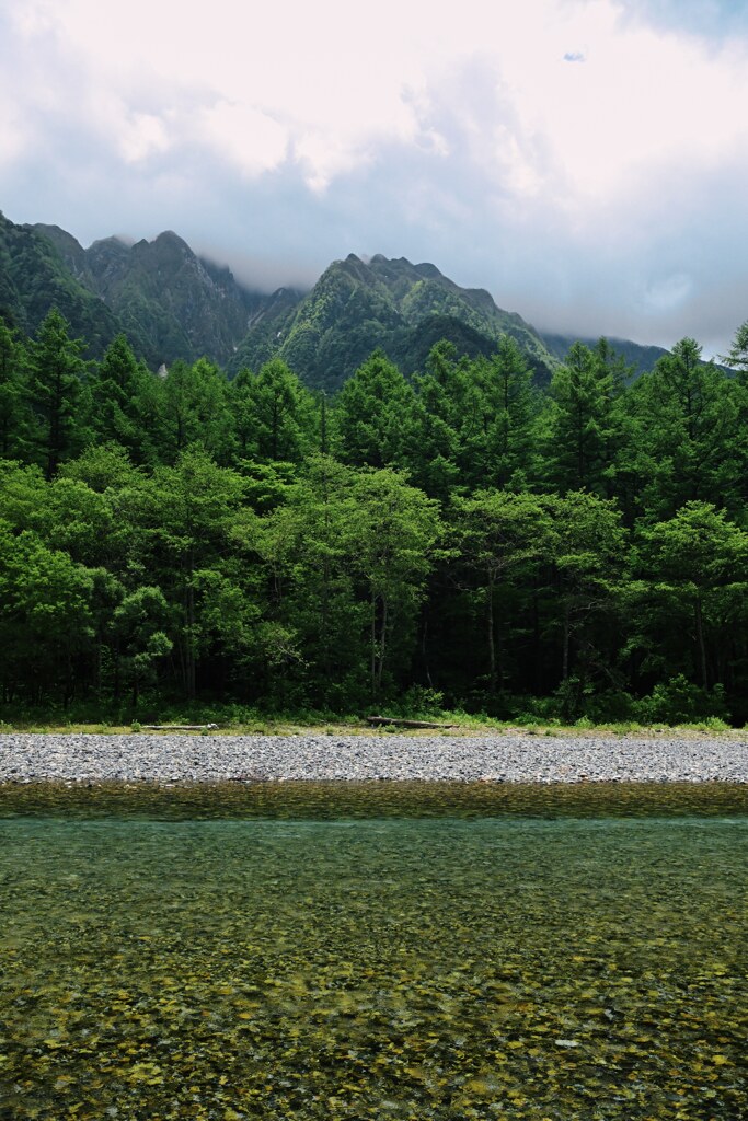 山と清流