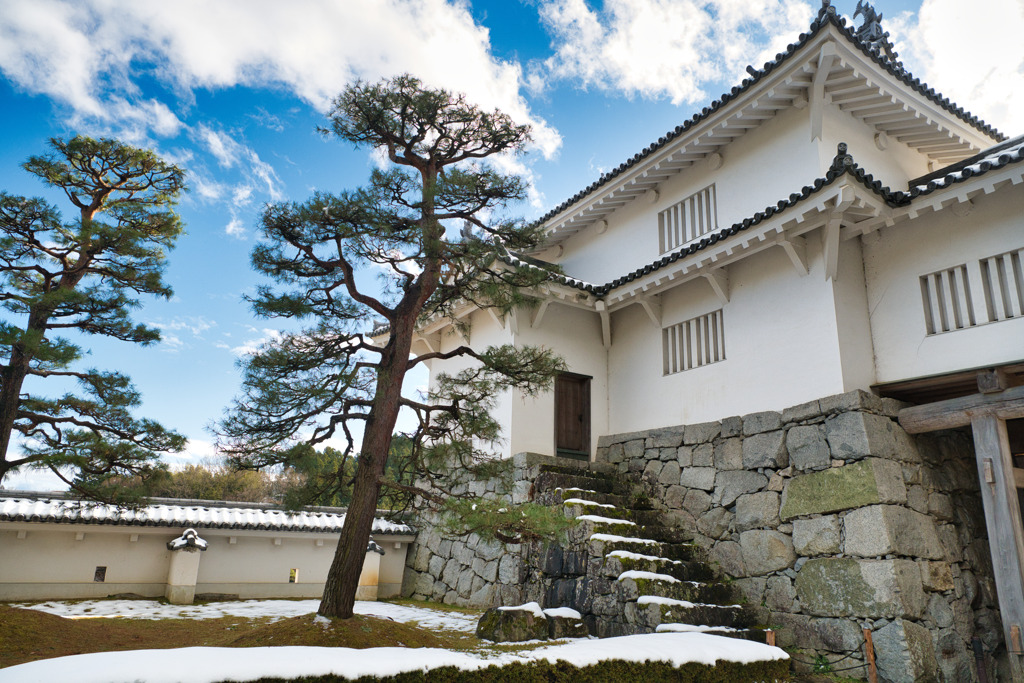 雪の残る二本松城　日本100名城