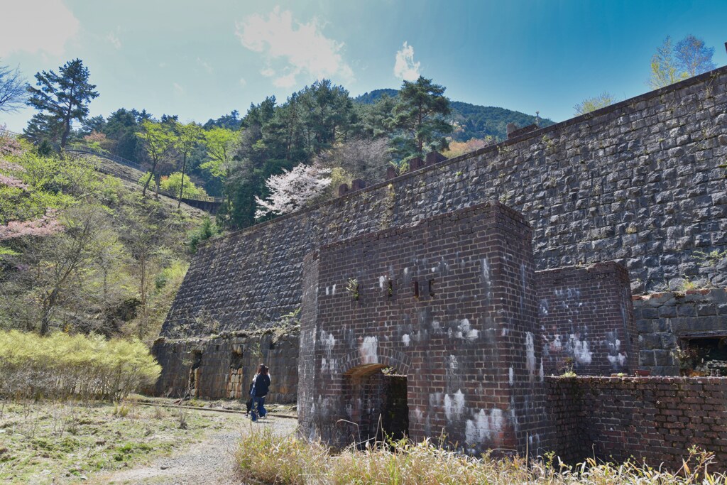 東平　貯鉱庫跡