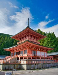 法華総持院東塔