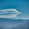 何雲？
