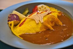化石発掘オムライス　中には……