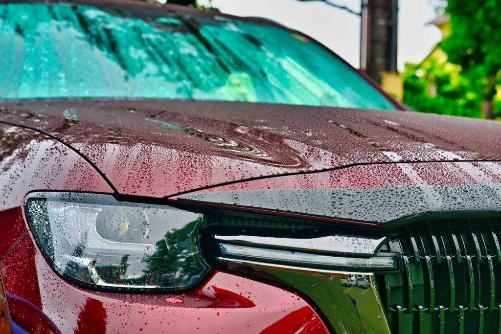 雨と愛車と