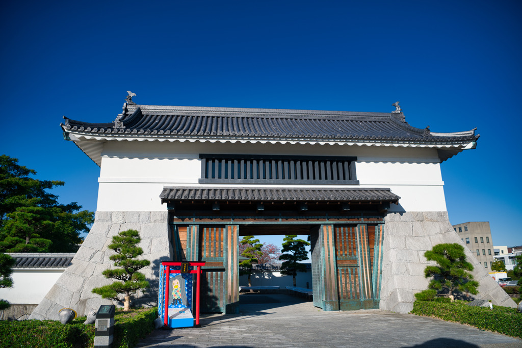 日本100名城　岡崎城　大手門