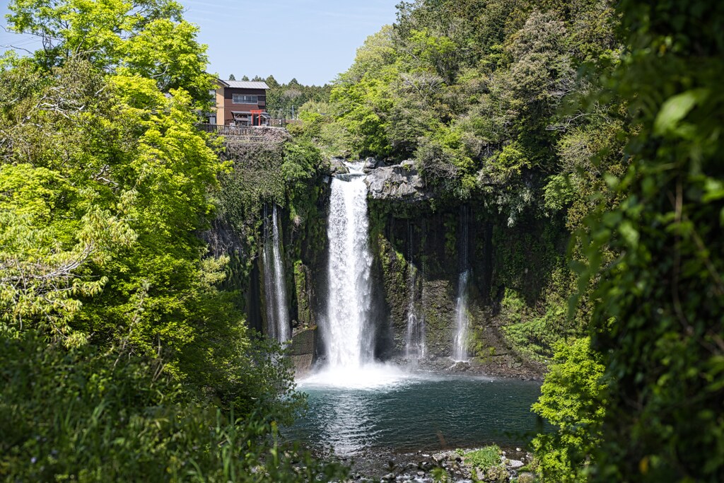 音止めの滝