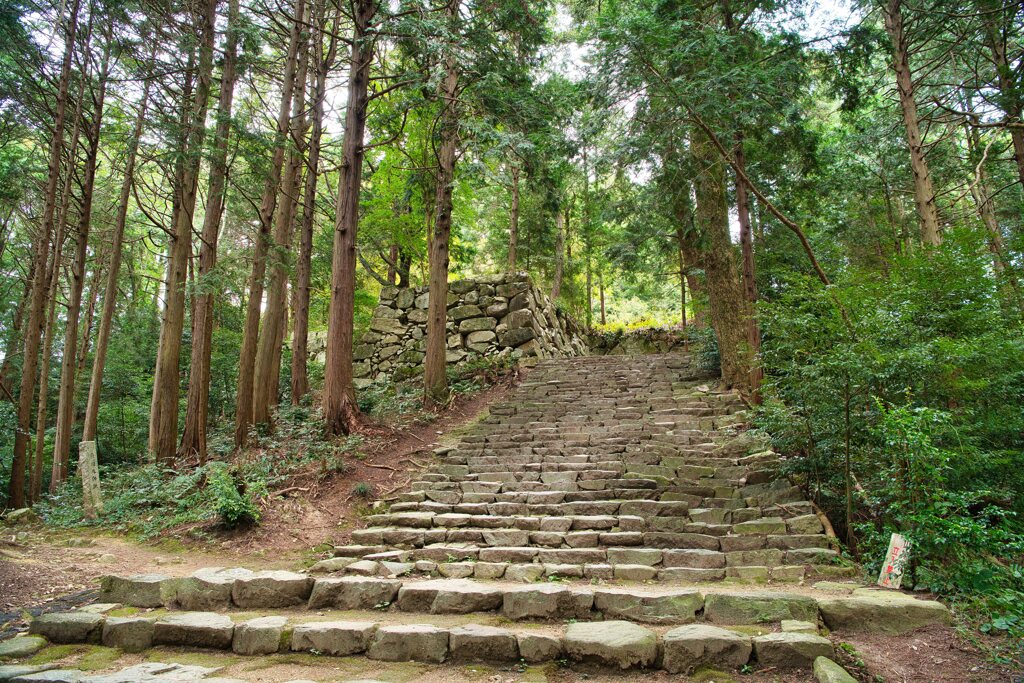黒金門跡へ　安土城跡