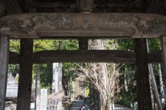 久遠寺山門