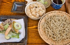 蕎麦　天婦羅　炊き込みご飯☆