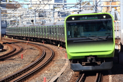 E235系