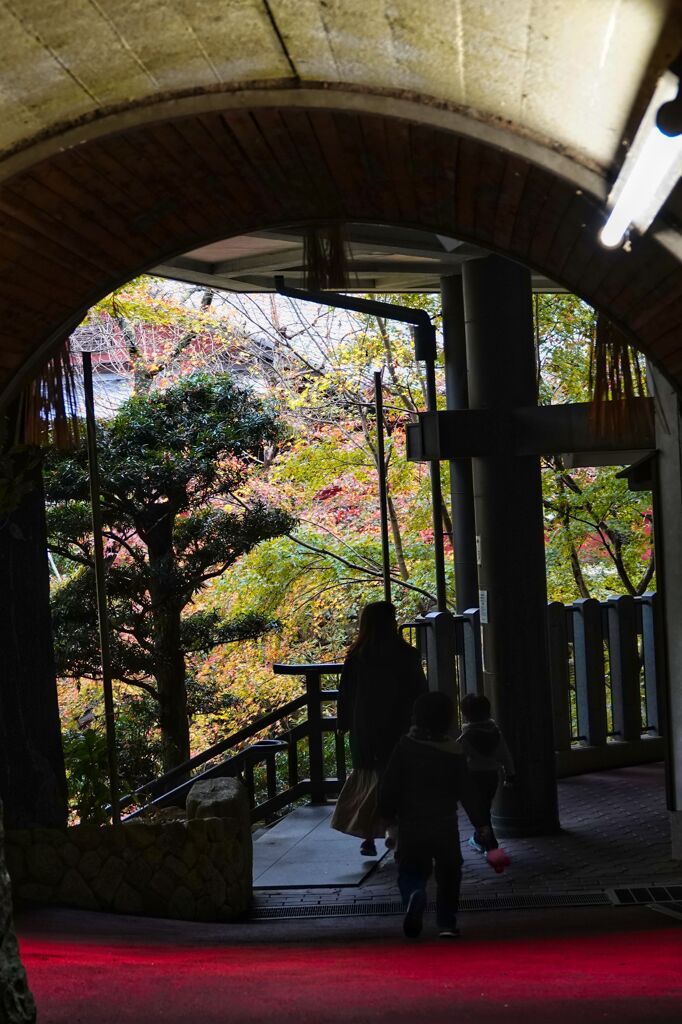 トンネルを抜けると