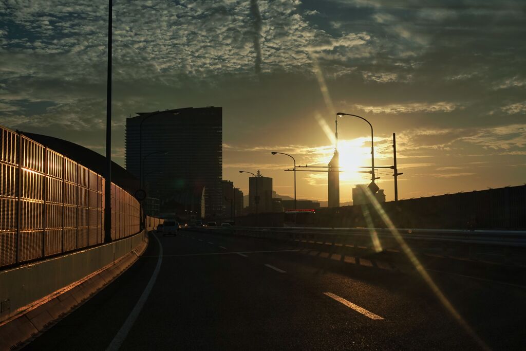 都市高の車中より