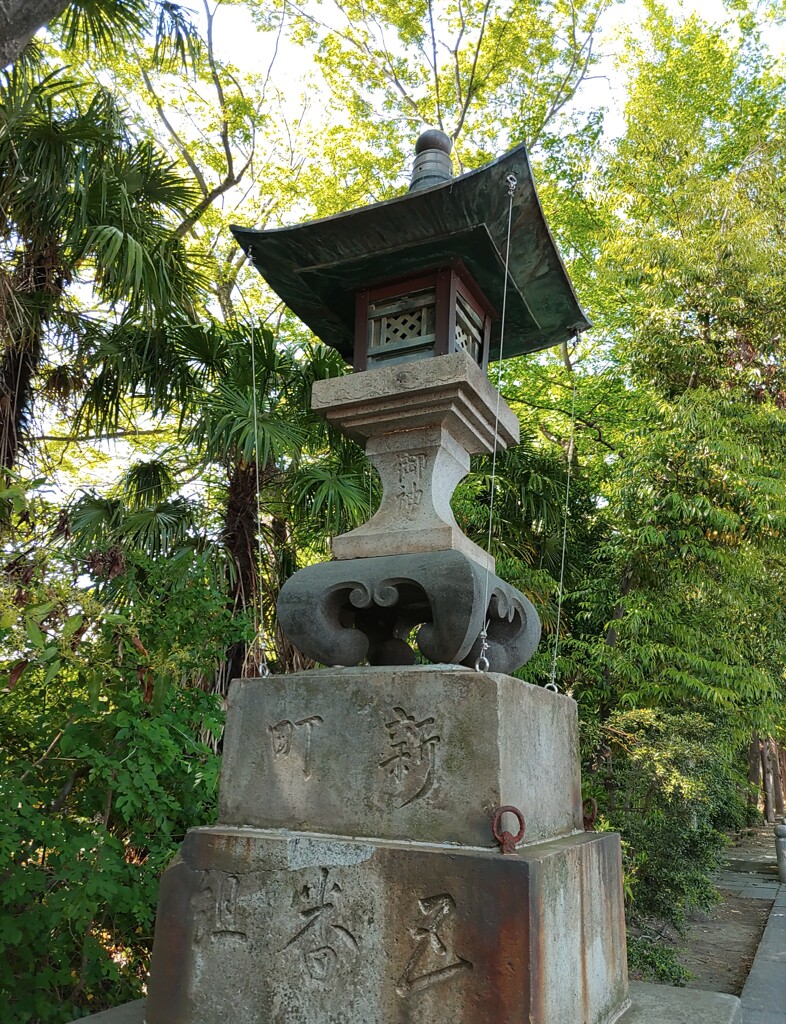[石灯篭]