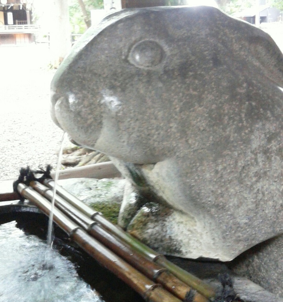 [手水鉢]