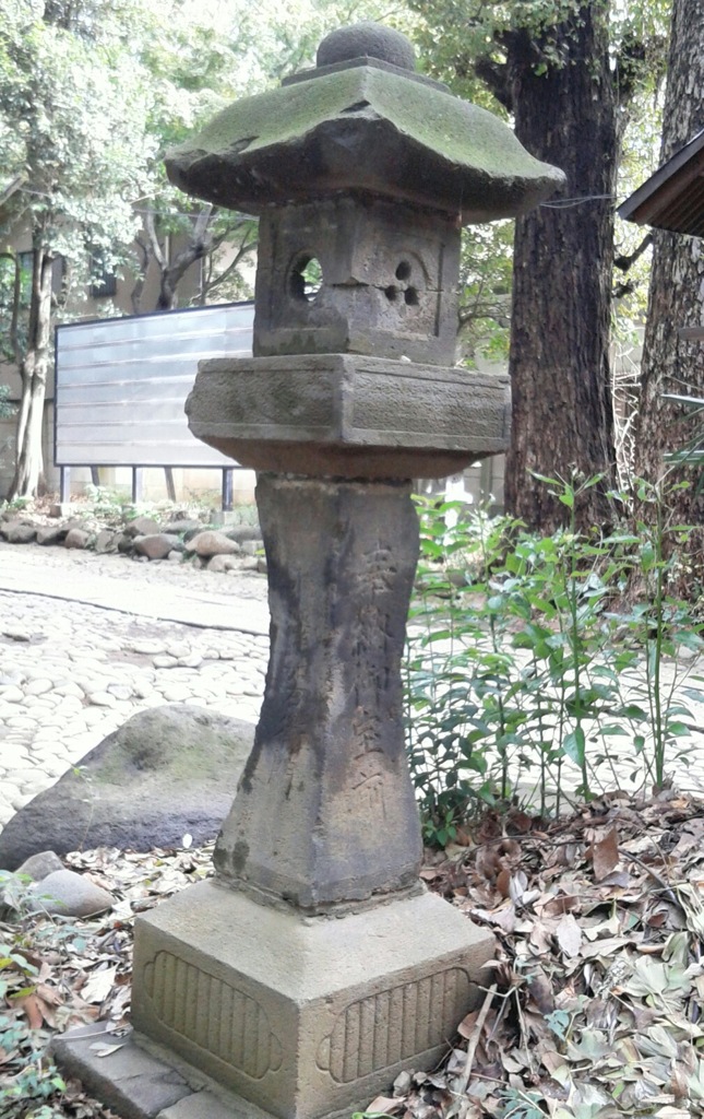 [石灯篭]