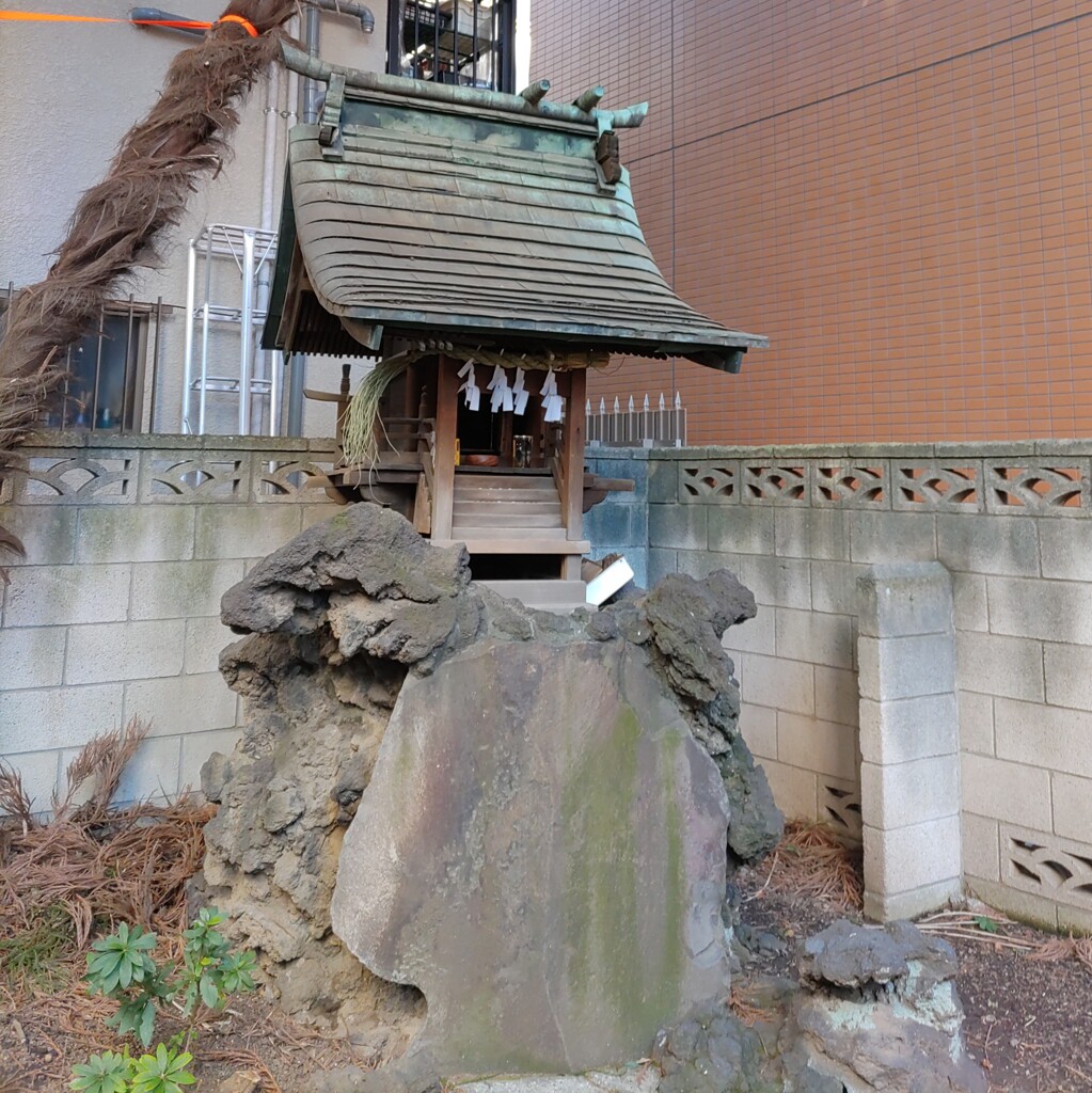 [三峰神社]