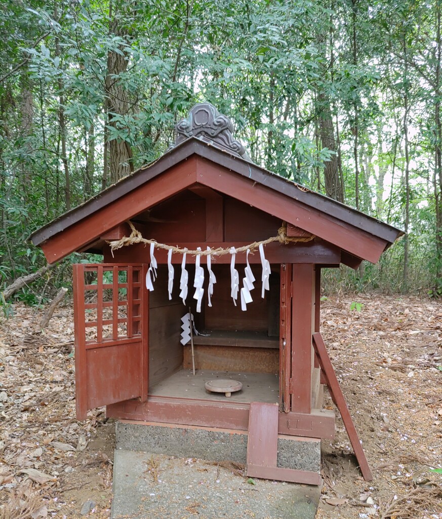 【建】社