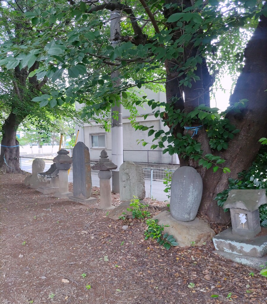 【境内】