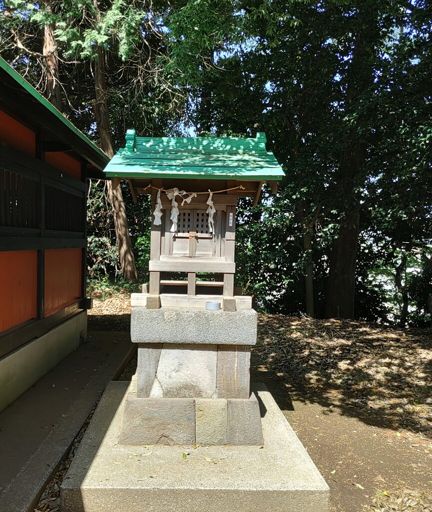 『稲荷社』