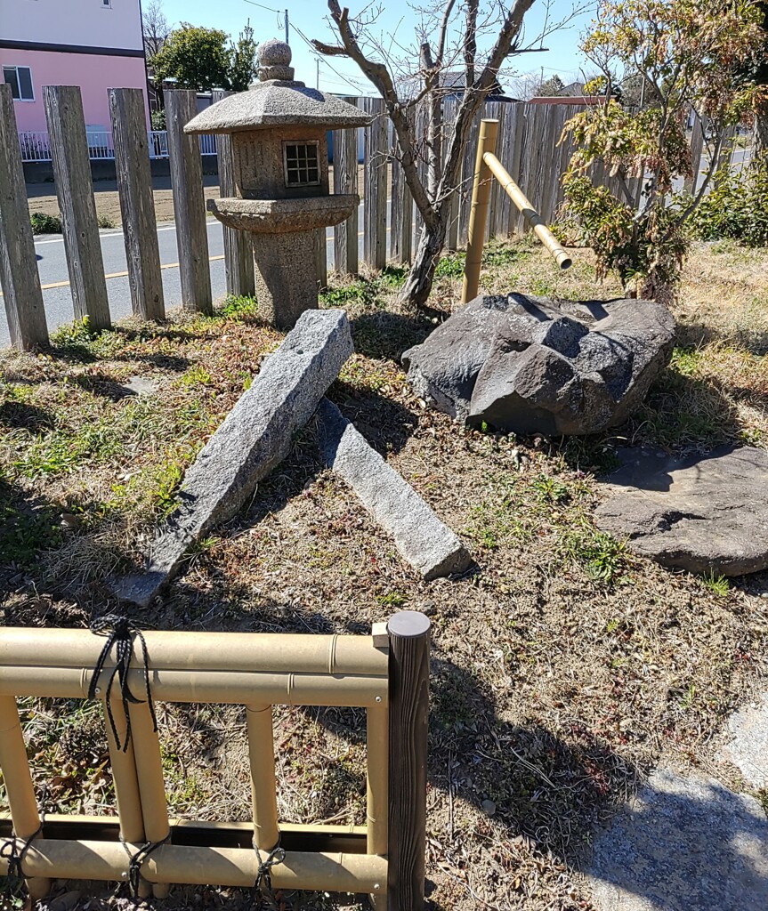 [石灯篭]