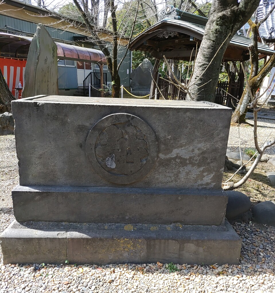 【境内】