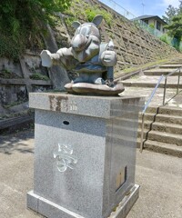 [夢福神の像]