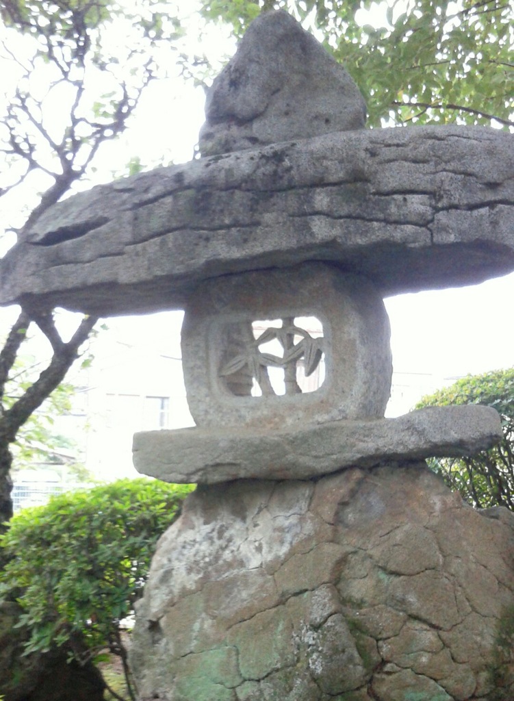 [石灯篭]