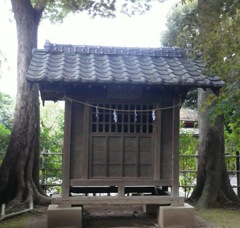 『御嶽社』