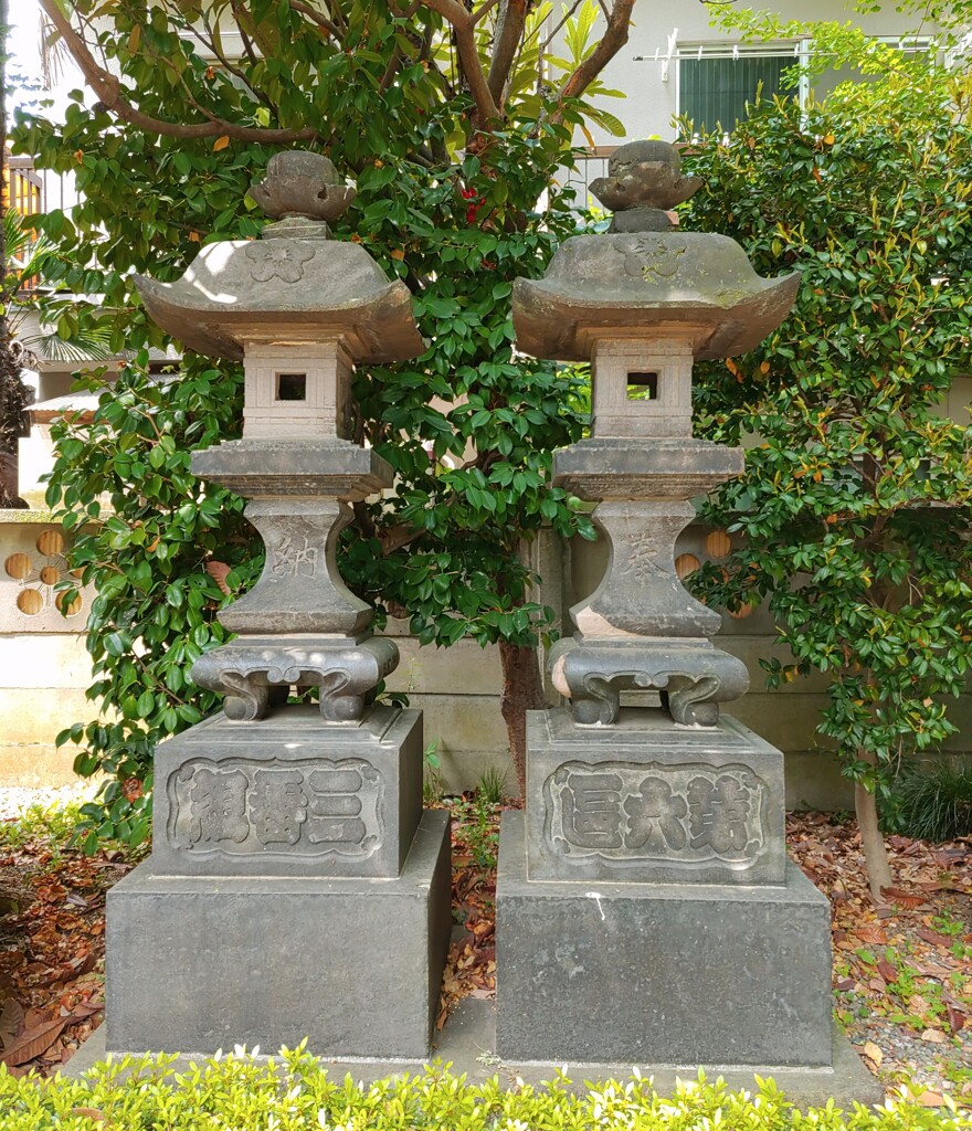 [石灯篭]