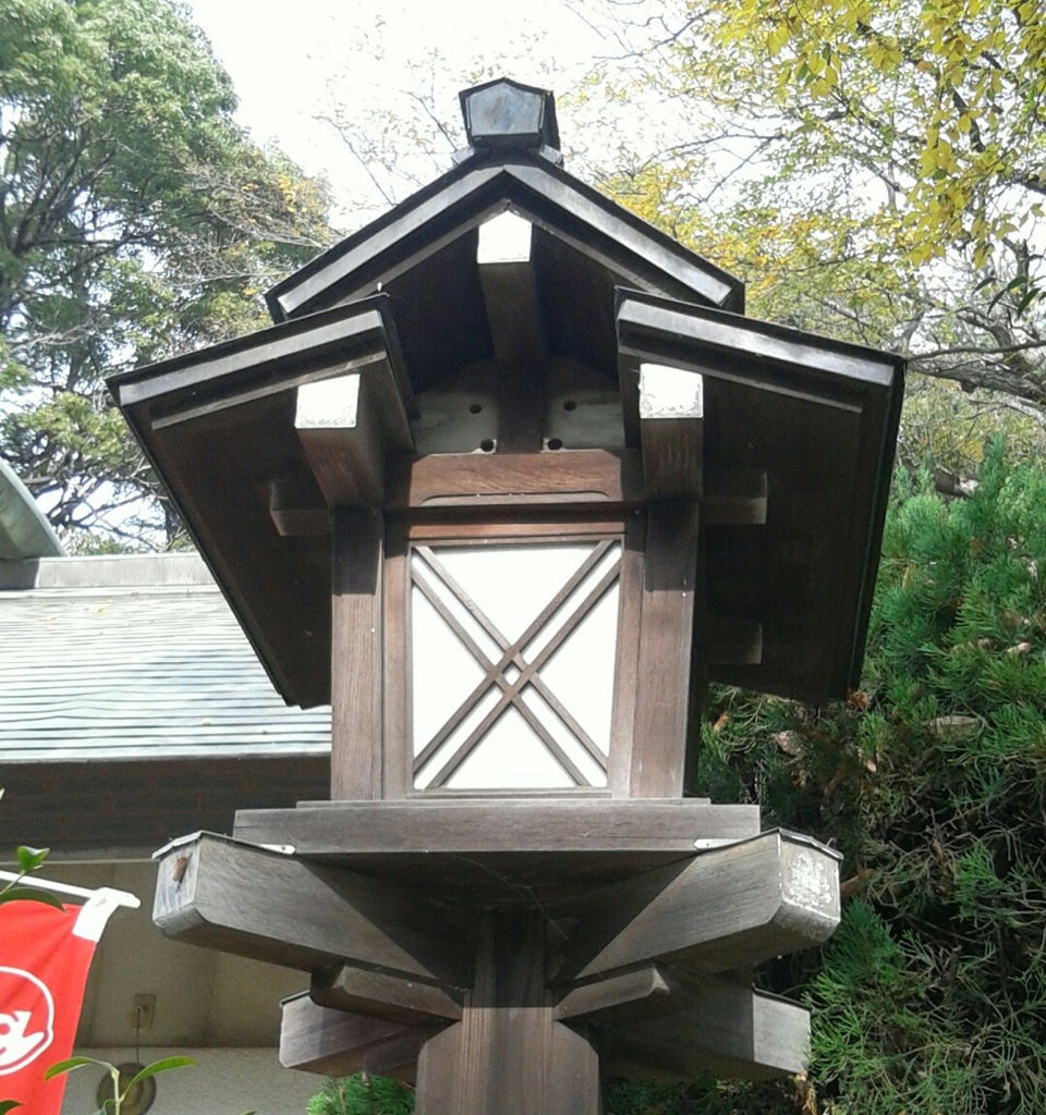 [誰也行灯]