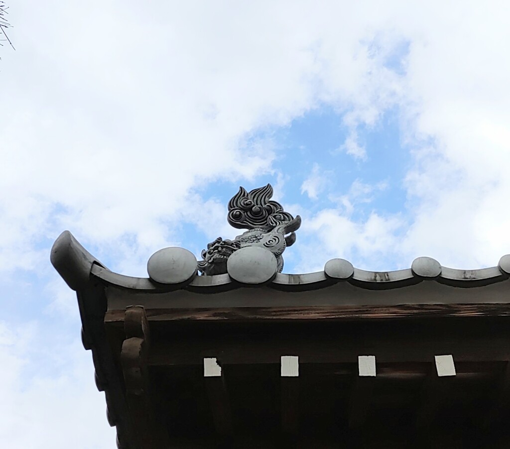 [飾り瓦]