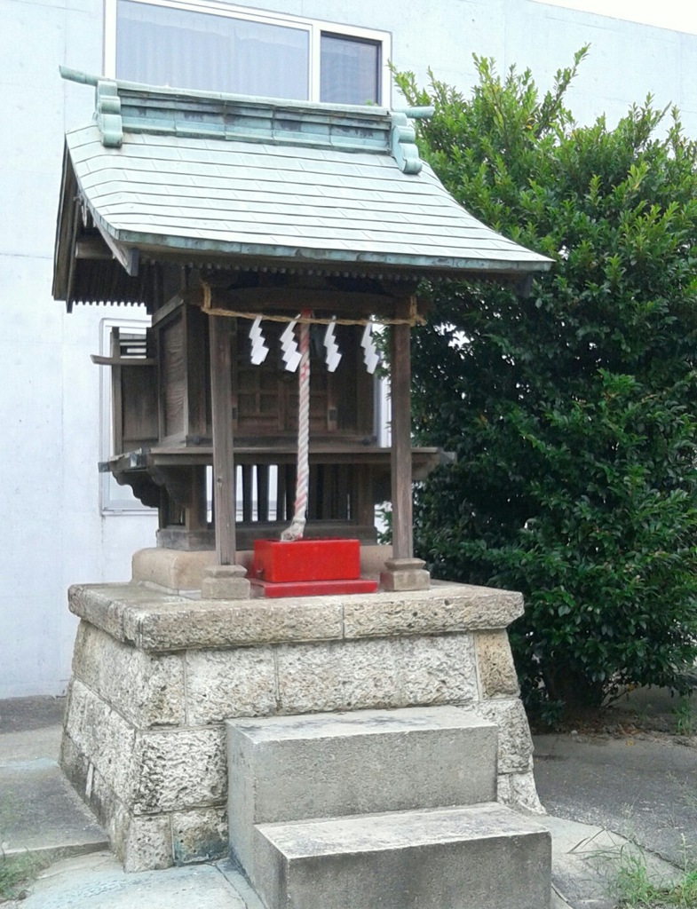 『八幡社』