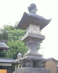 [石灯篭]