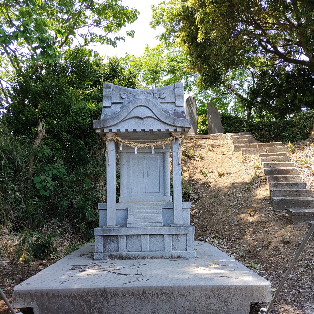 【建】祠