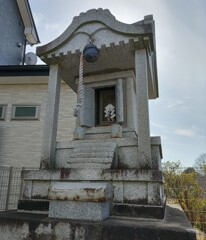 【建】祠