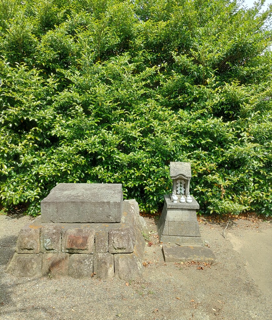 [祠]