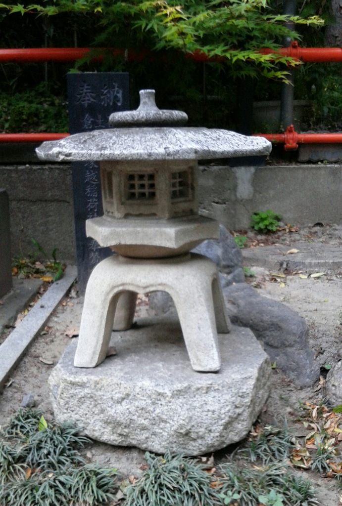 [雪見型灯籠]
